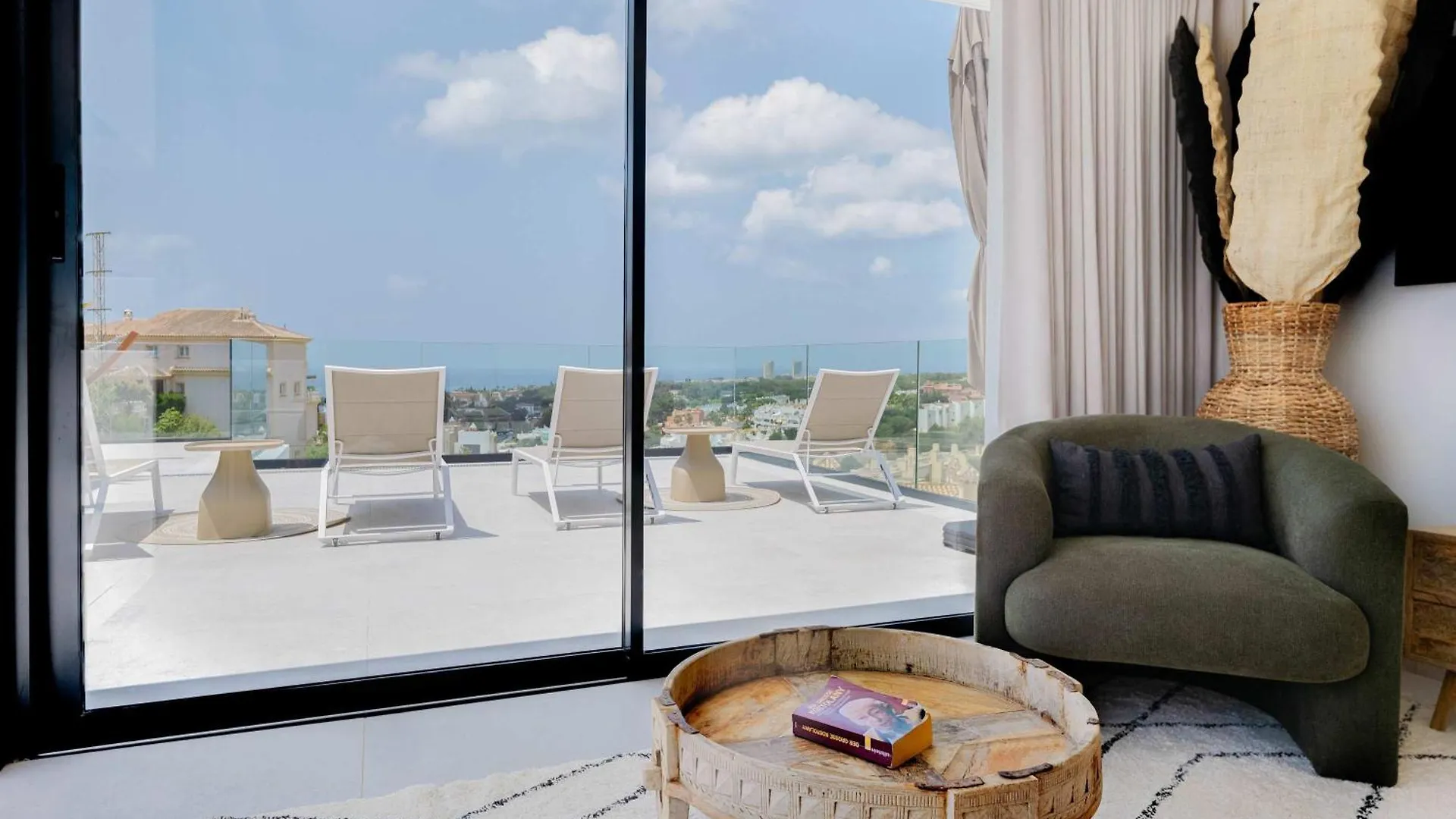 Casa Sol Luxury Rooftop Penthouse Gym Spa Pools 马尔韦利亚 公寓